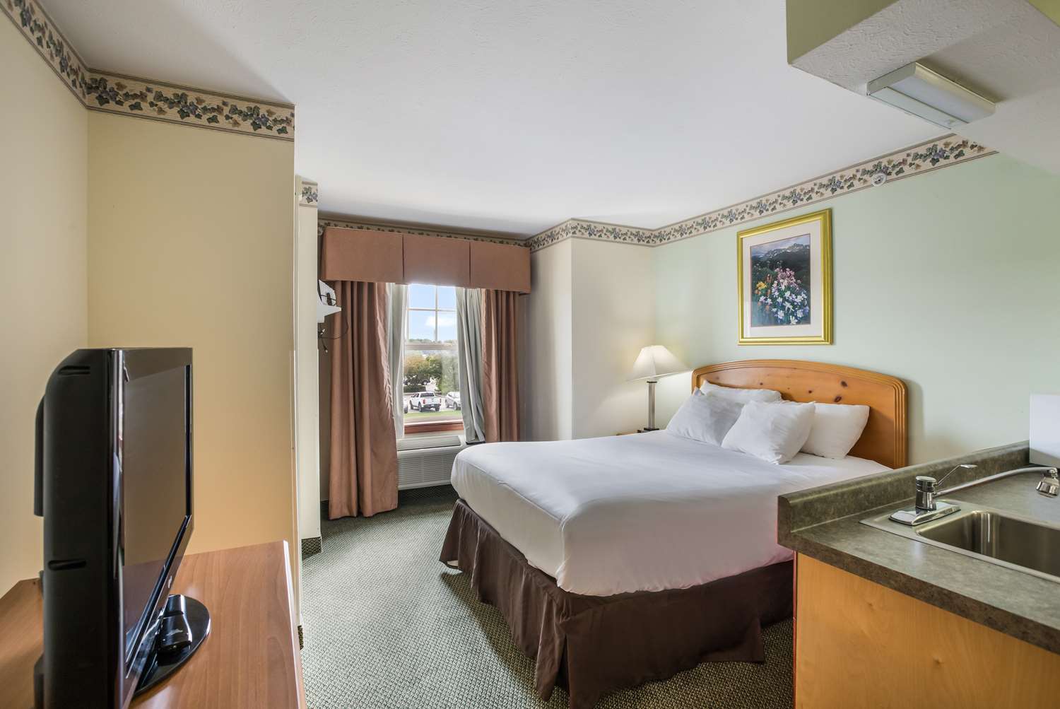 Americas Best Value Inn Suites Three Rivers 4/16