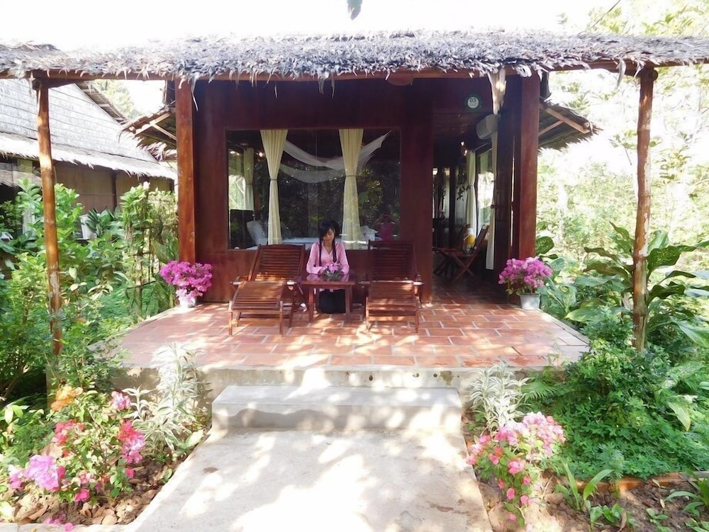 Mekong Ecolodge 2/45