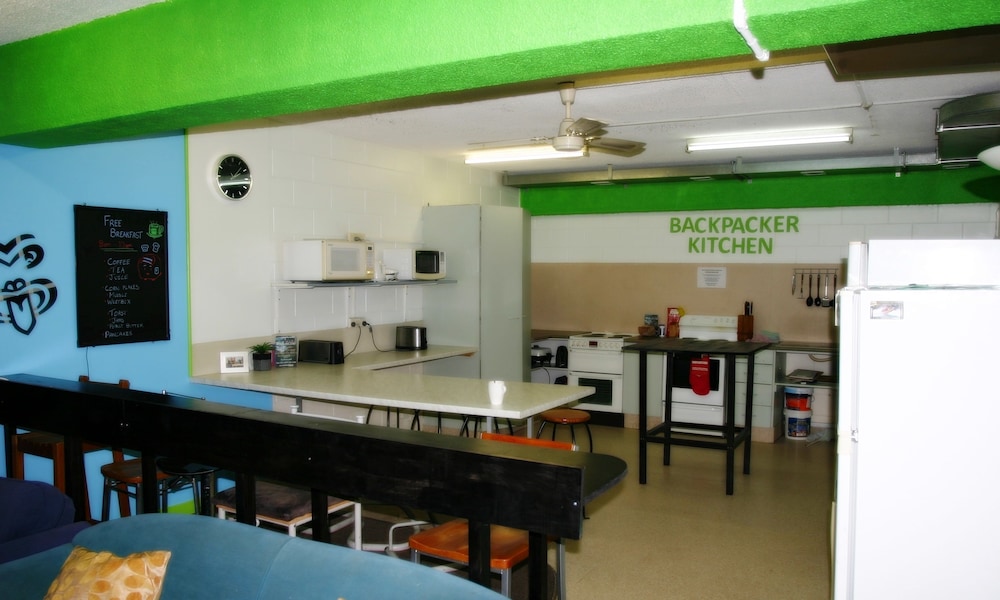 Backpackers Central Hamilton 26/34