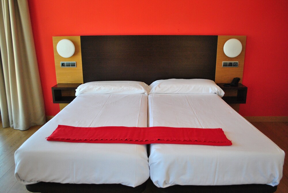 Maritimo Ris Hotel and Apartments 16/73
