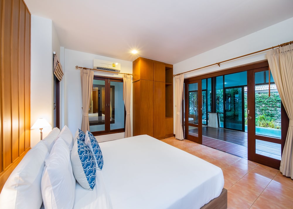 Blu Marine Hua Hin Resort And Villas 12/50