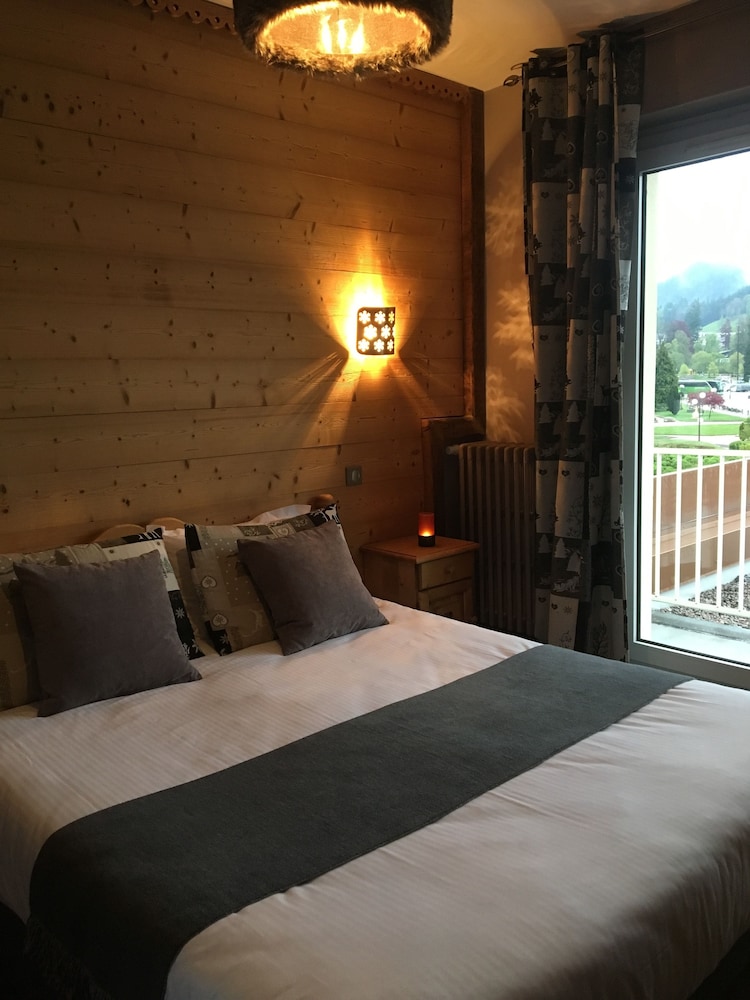 Logis Hotel Le Ptit Hotel Du Lac 3/30