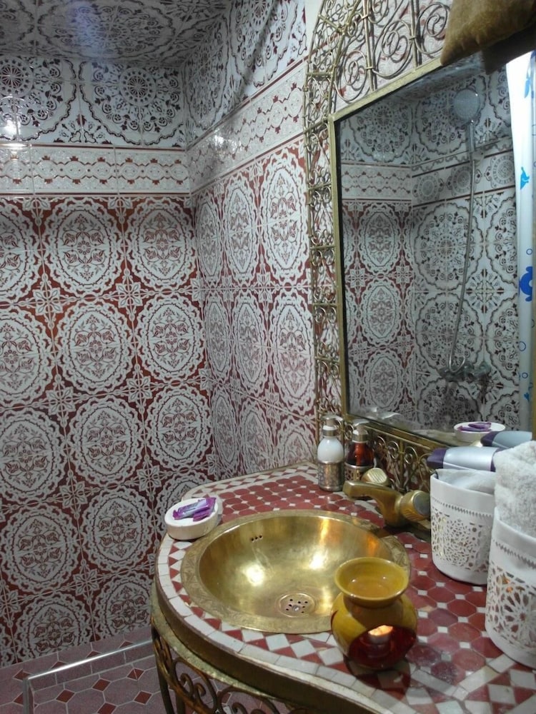 Riad Chennaoui 23/38
