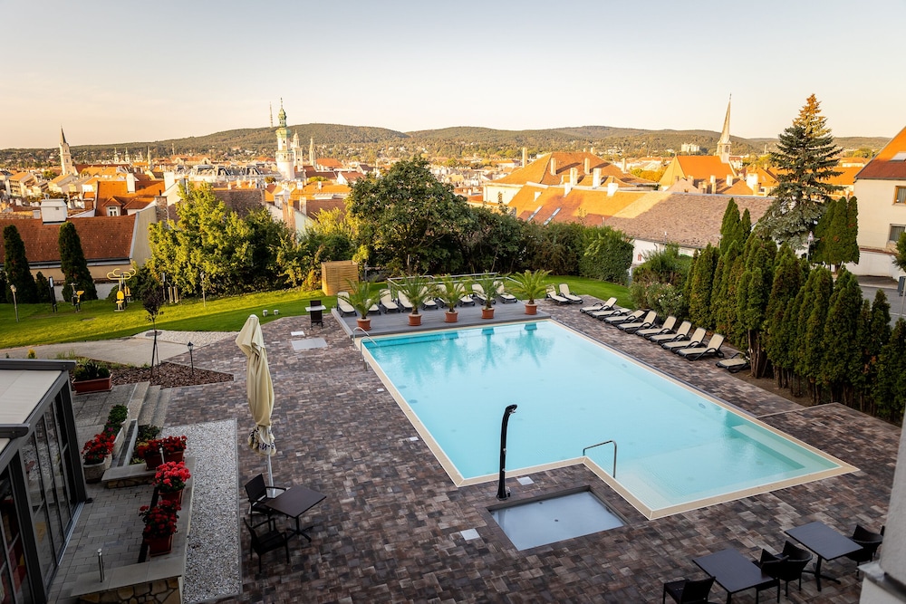 Hotel Sopron 42/73