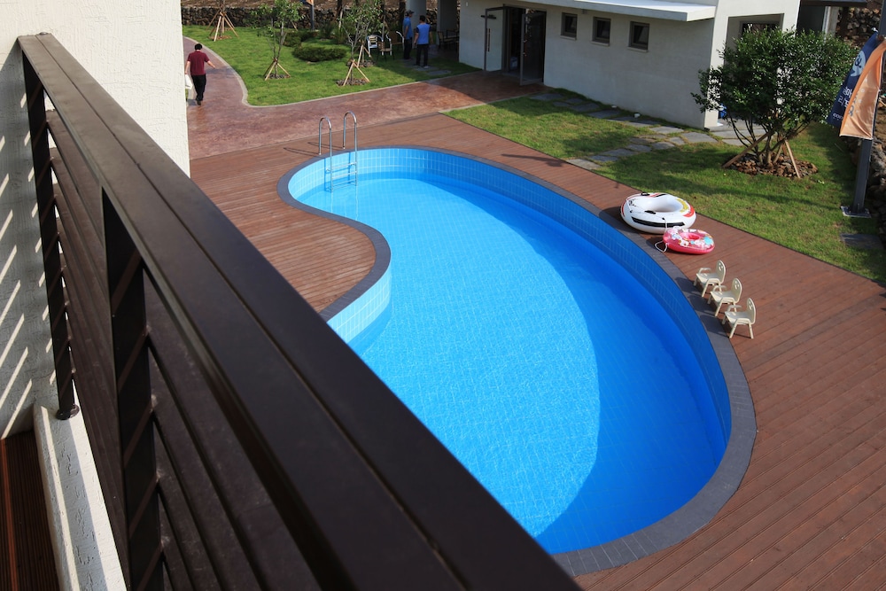 Comma Resort 33/41