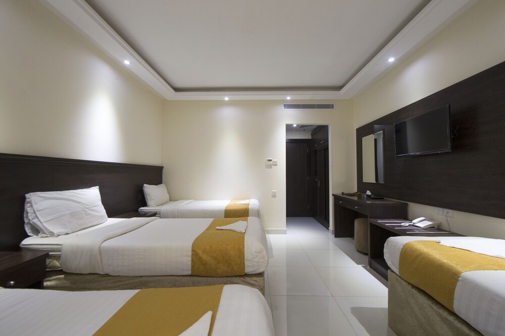 Snood Alazama Hotel 5/20