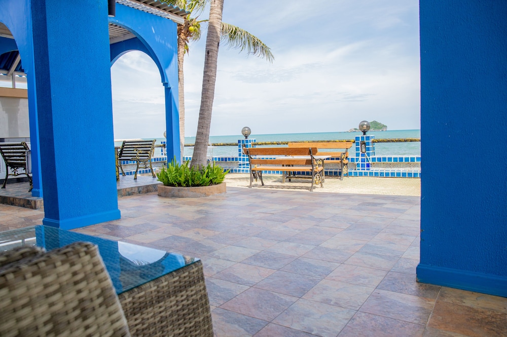 Pearl By The Sea Resort 55/62