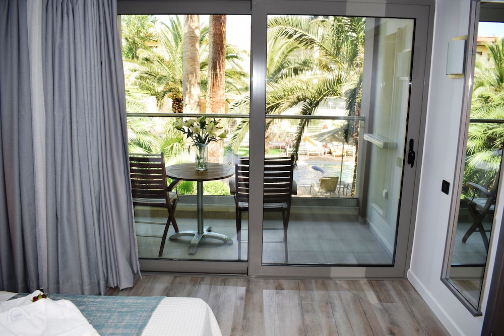 MINOS MARE HOTEL 24/24