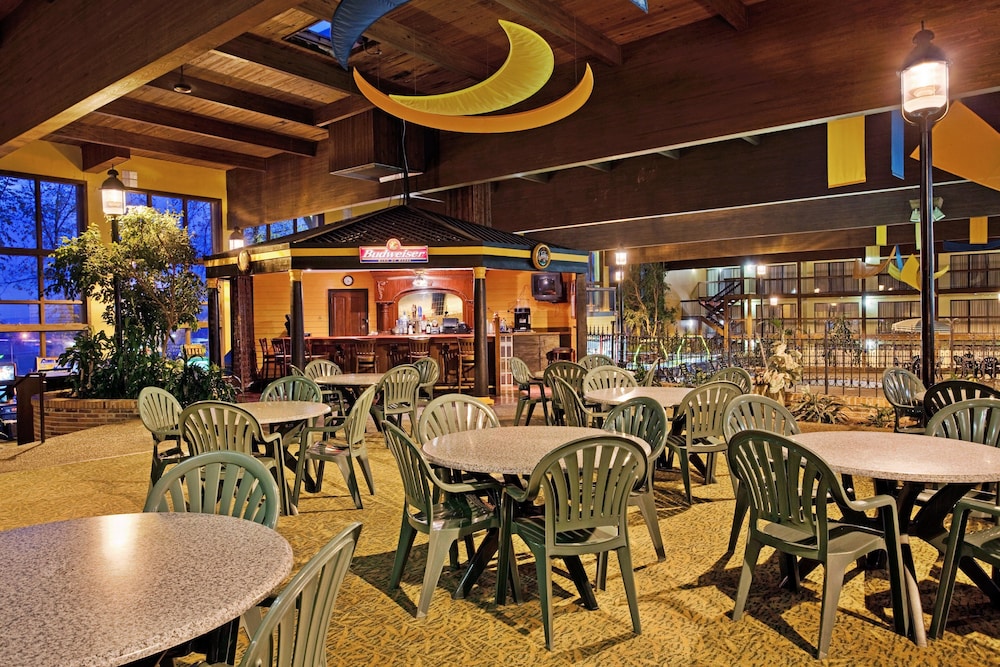 Holiday Inn At Six Flags Saint Louis 50/68