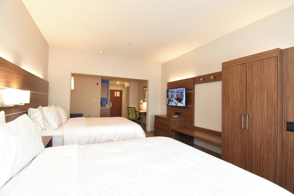 Suite, 2 Queen Beds