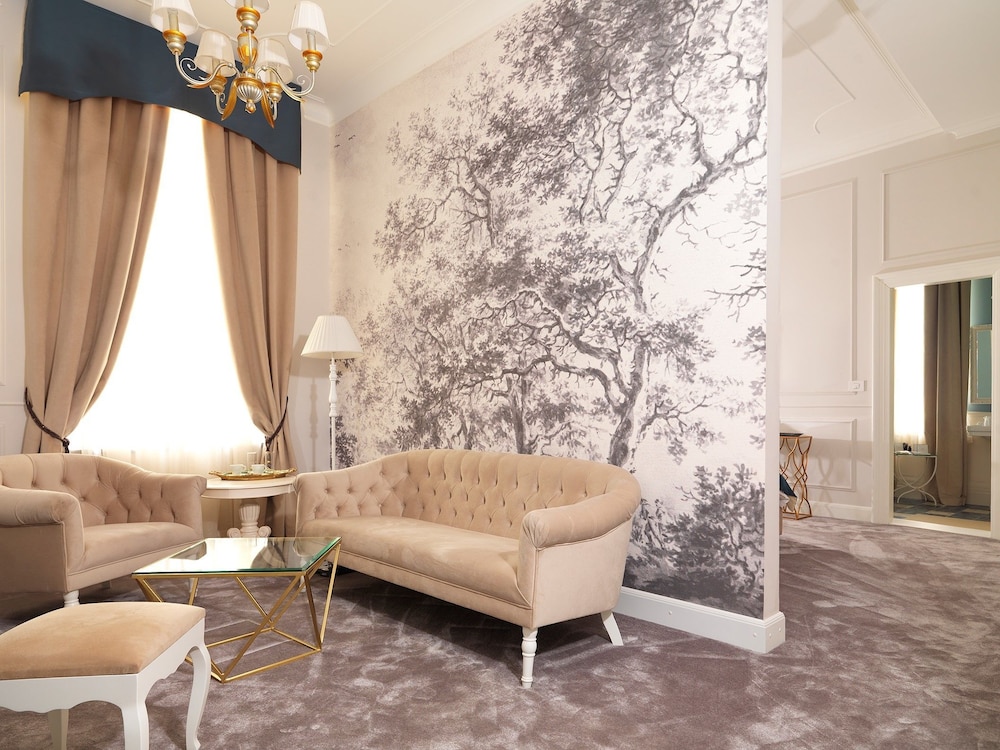 Hotel Splendid 1900 28/44