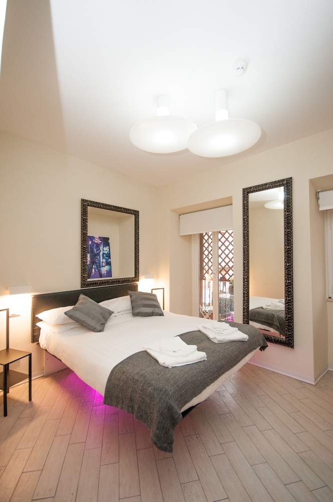 B&B First Floor 26/53