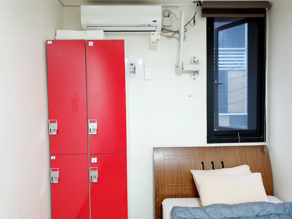 Kimchee Busan Downtown Guesthouse 50/51