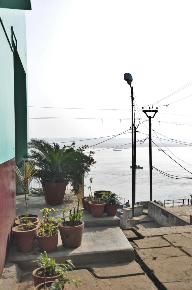 Kedareswar Bed and Breakfast 31/36