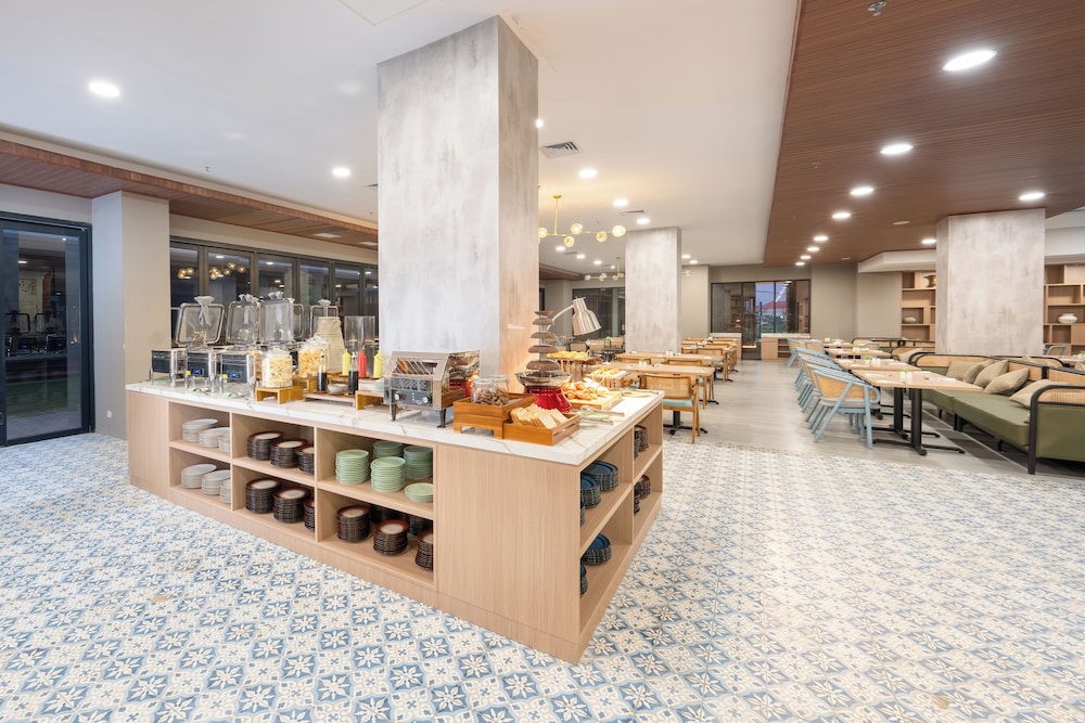 Myze Hotel Sumenep 15/22