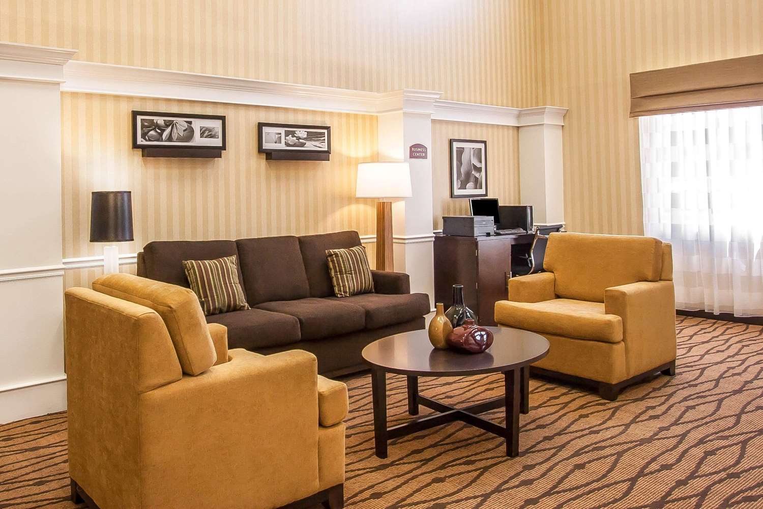 Pearl Jackson Airport Hotel 12/19
