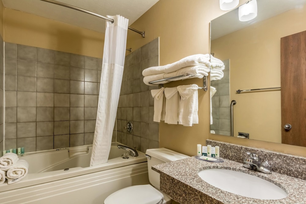 Quality Inn I-74 Batesville 12/41
