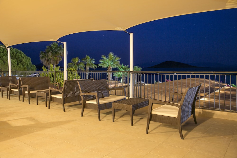 Bodrum Sea Side Beach Club Hotel - All Inclusive 38/72