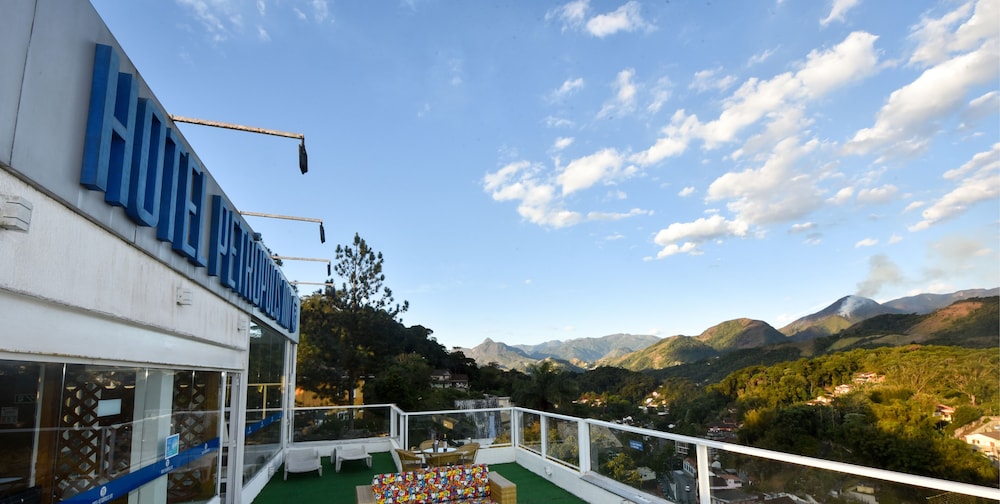 Petropolis Inn 6/50
