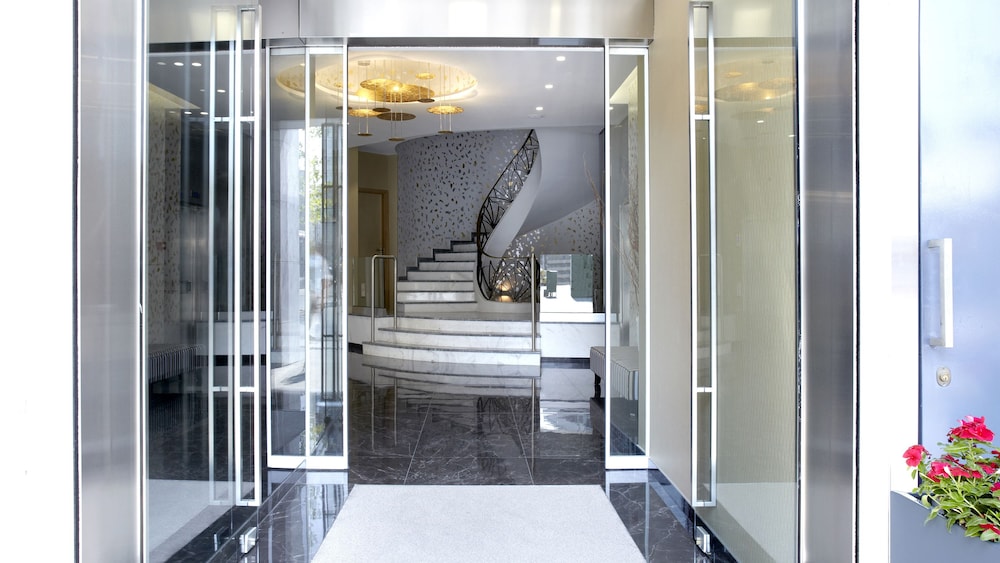 Athens Tiare by Mage Hotels 26/65