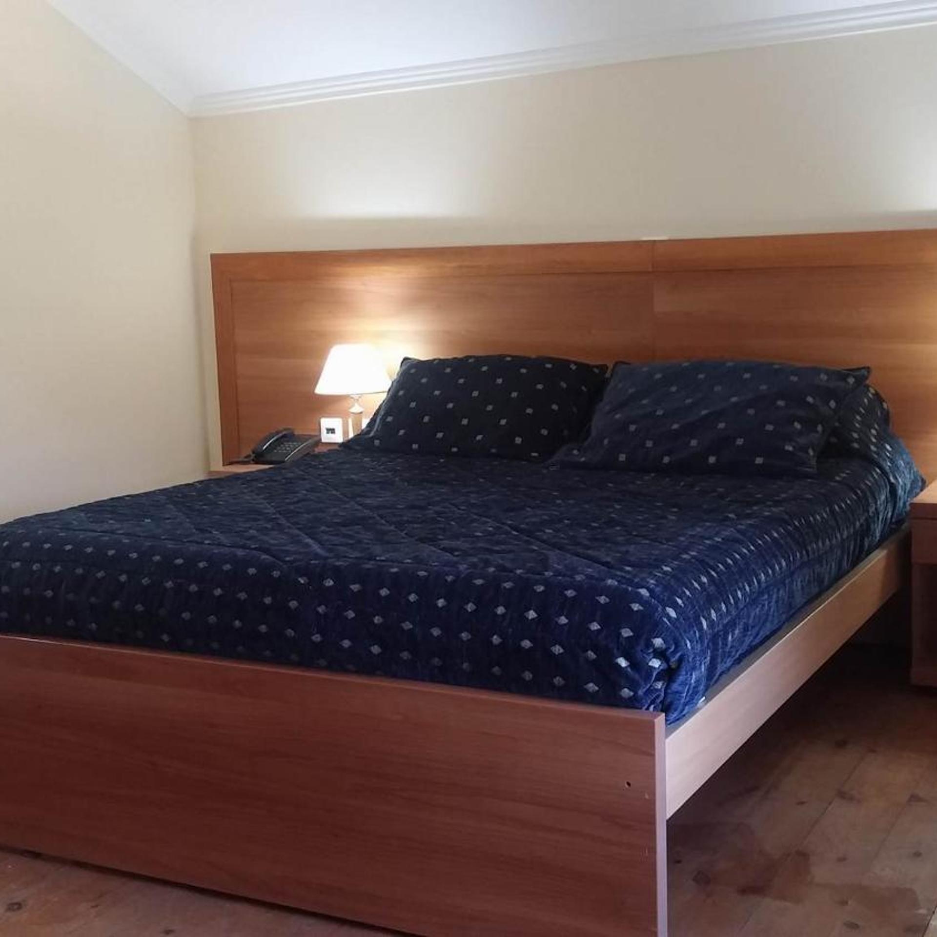 3 Bedrooms, House