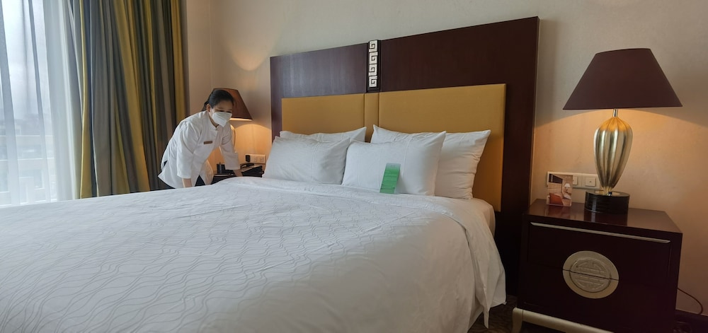 Dong Fang Hotel 22/74