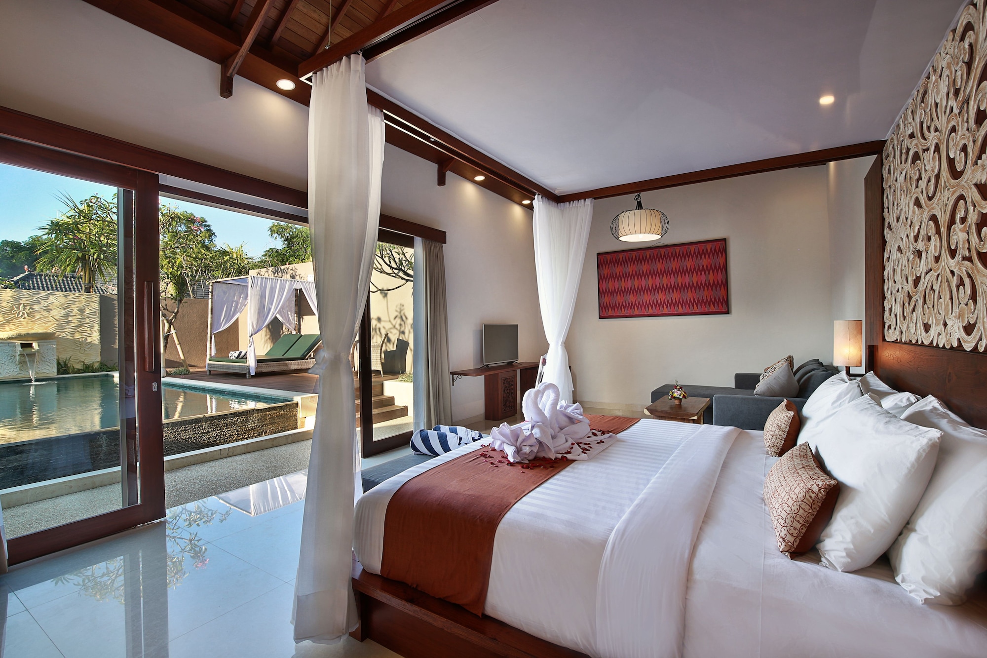 1 BEDROOM, POOL, SUITE, VILLA