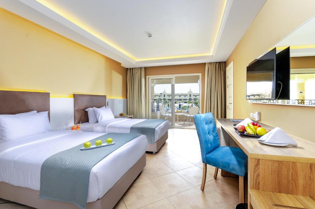 STANDARD POOL VIEW ROOM