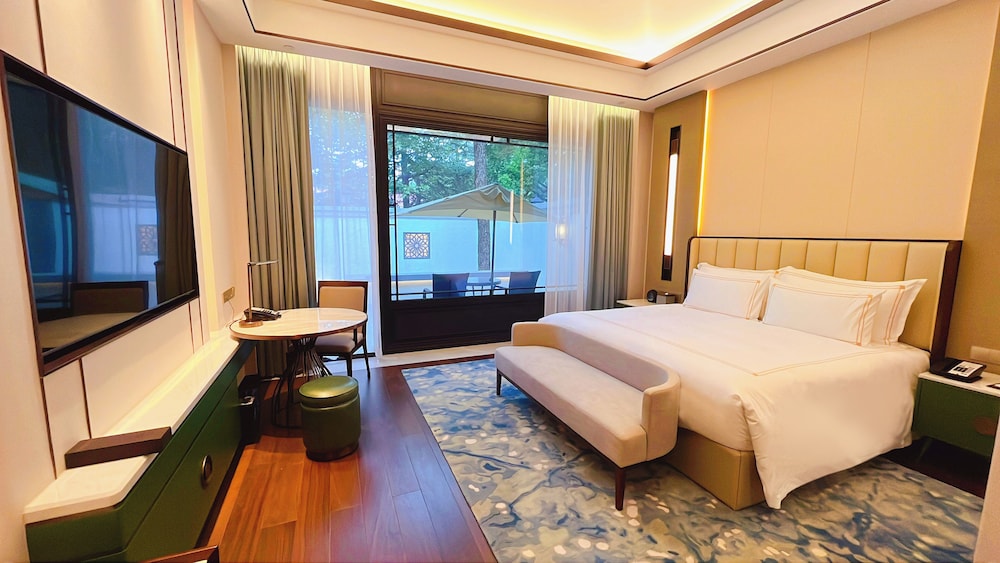 Shanghai Hongqiao State Guest House 15/46