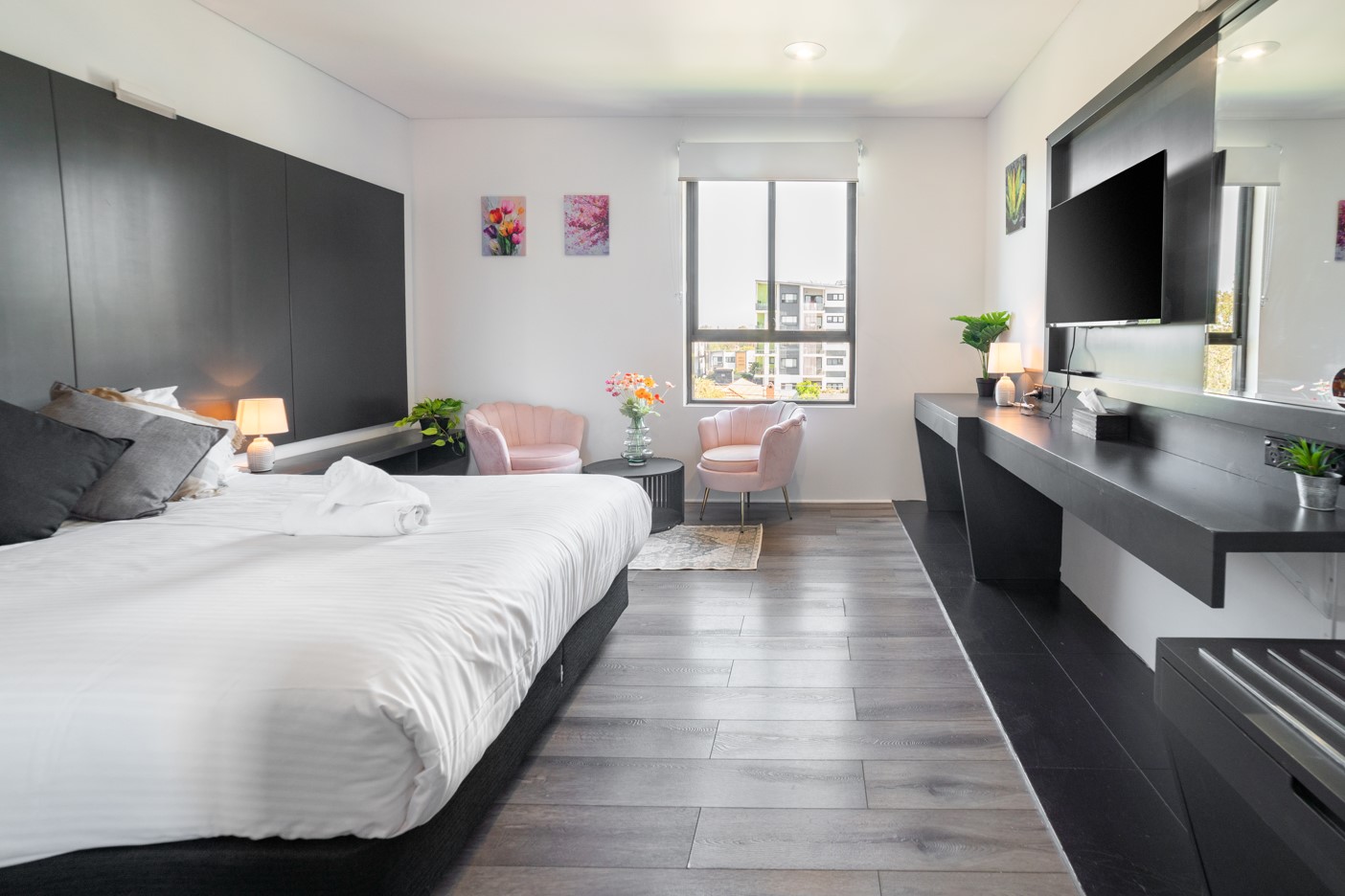 Deluxe, Twin Beds