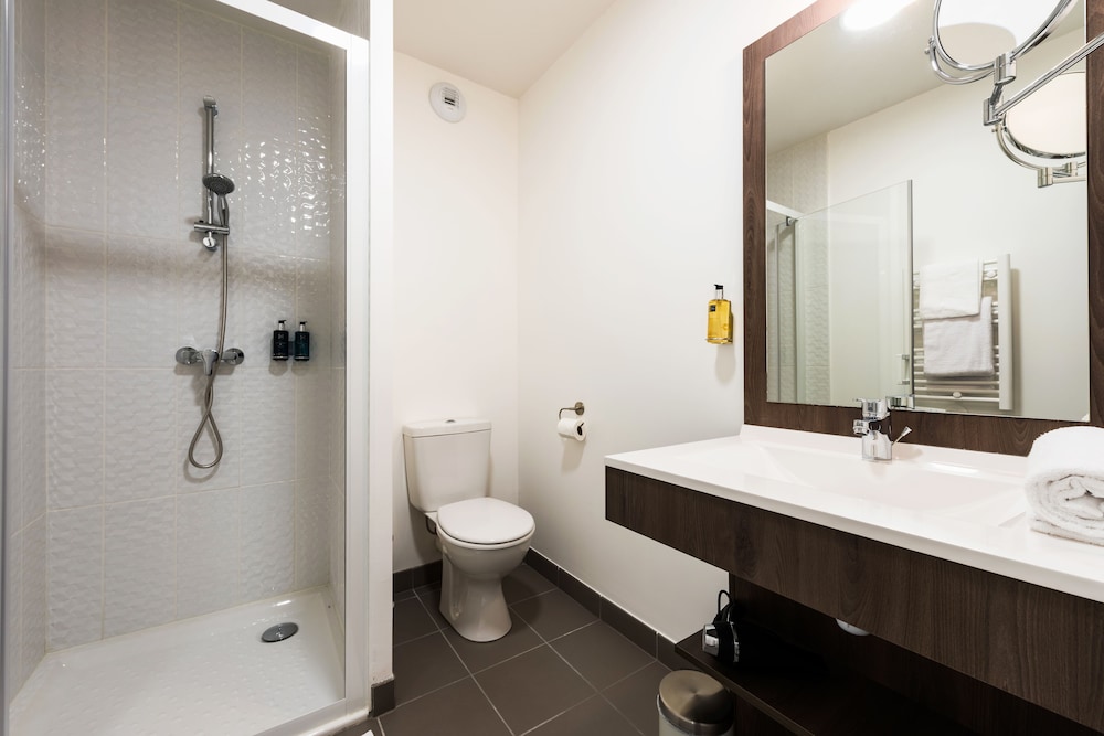 Teneo Apparthotel Talence Espeleta 12/28