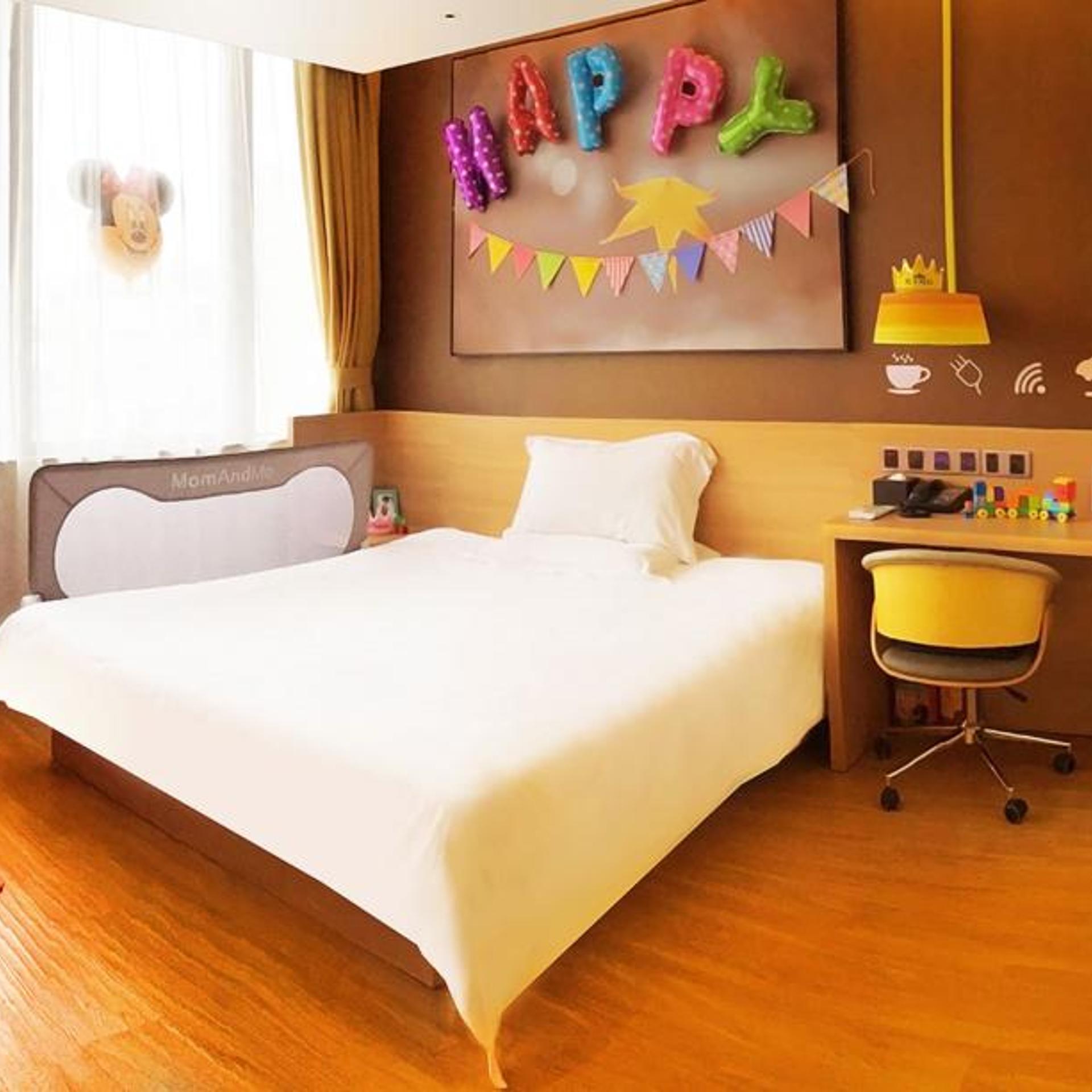 IU Hotel (Chongqing Longtou Temple North Railway Station) 15/46