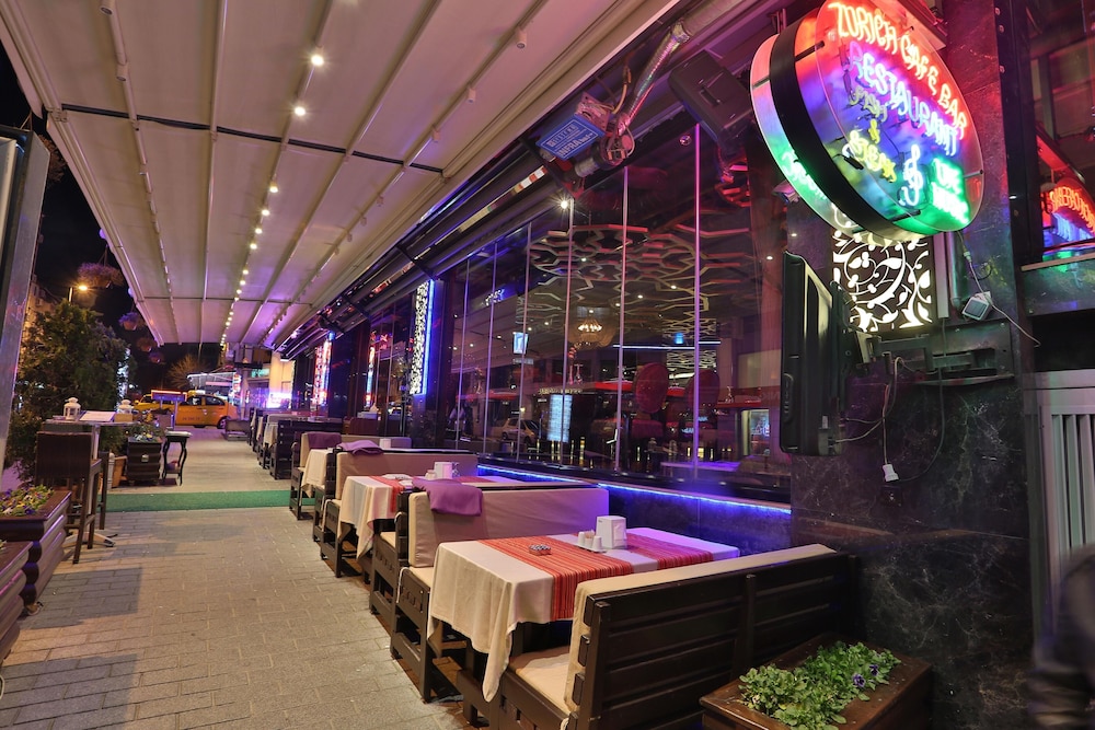 AHC Old City Hotel 68/70