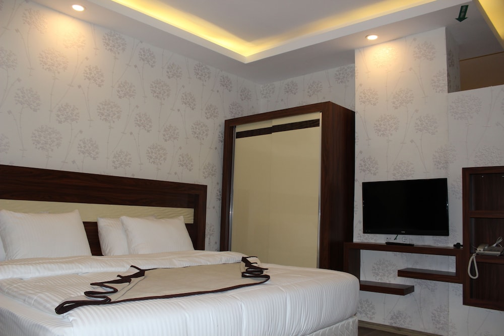 Azd House Hotel 9/50