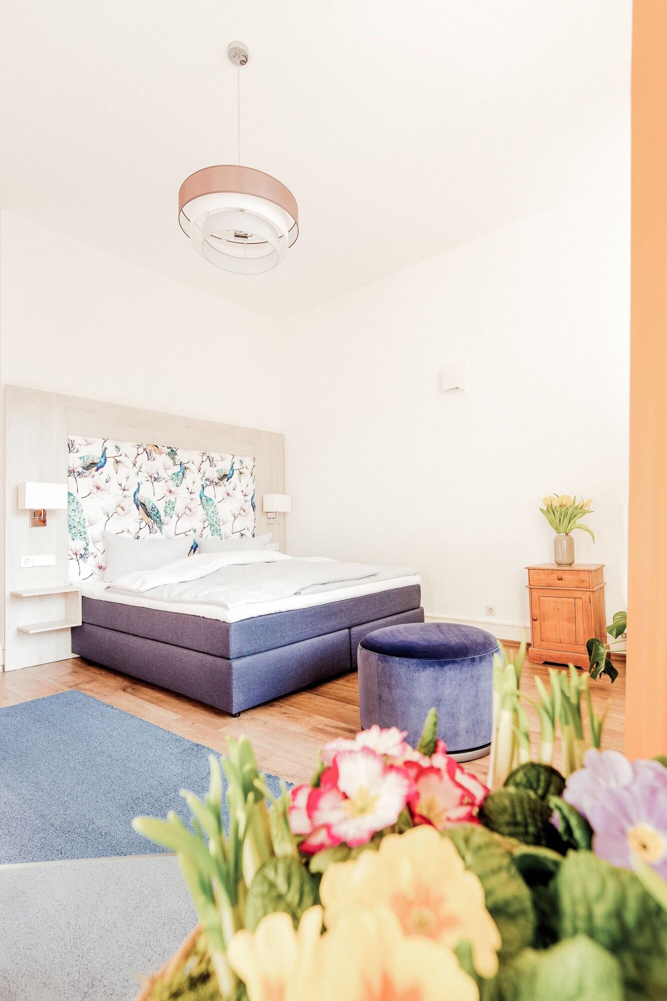Denner Hotel 2/100