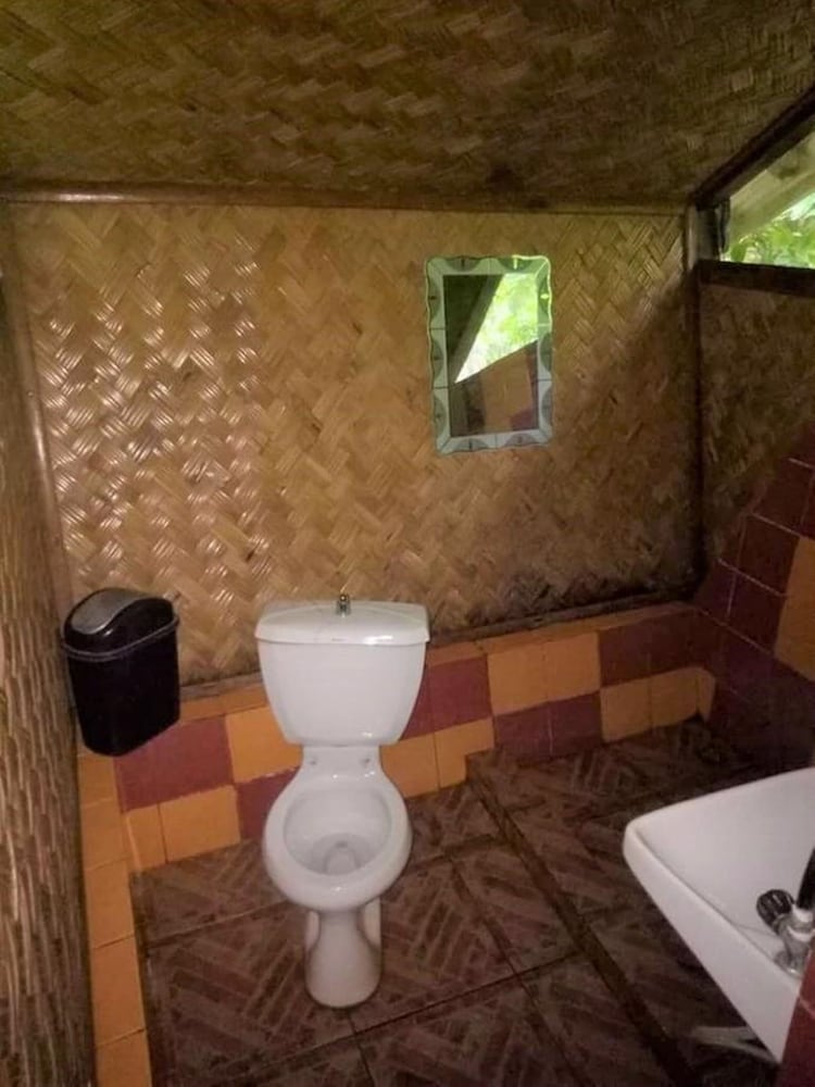 Dabdab Tourist Inn 37/39