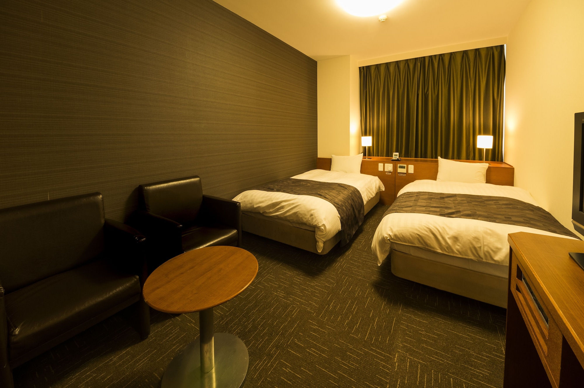 COMFORT, TWIN BEDS