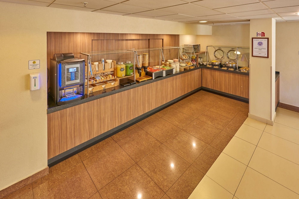 City Express by Marriott Puebla Finsa 10/60