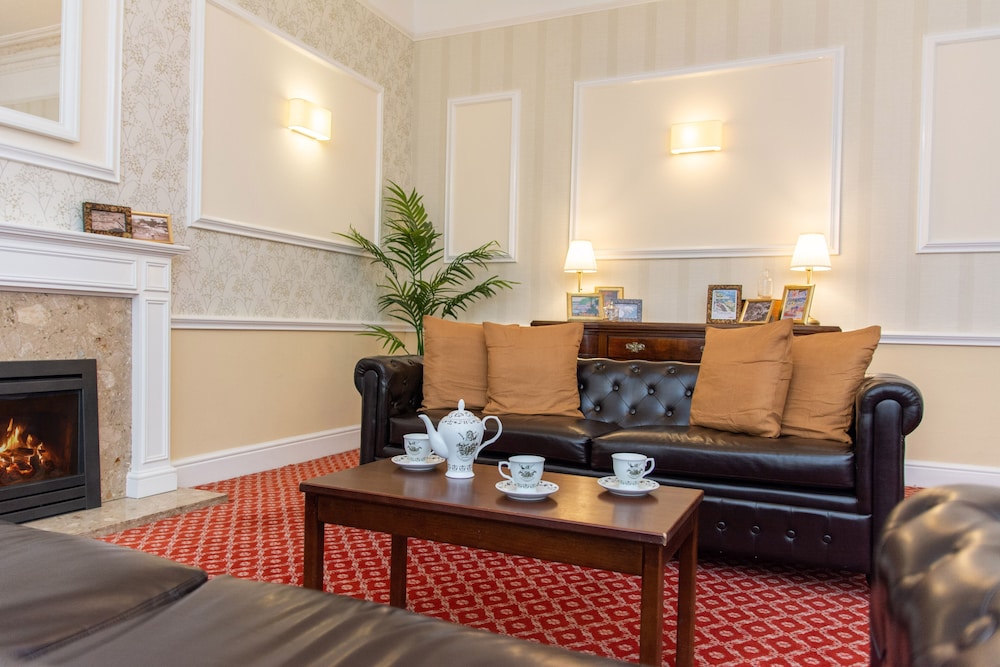 Tlh Toorak Hotel 30/50