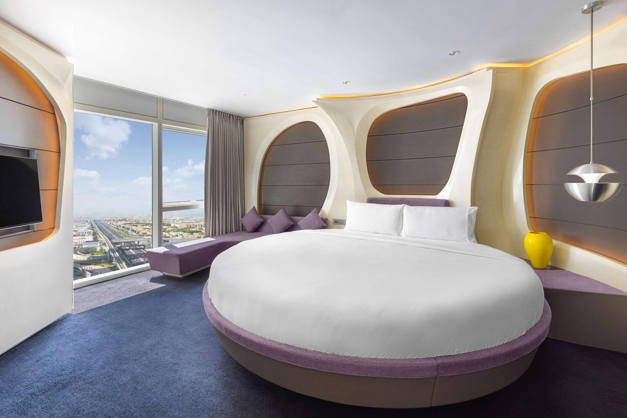 Vantage, Executive, Suite, Round Bed