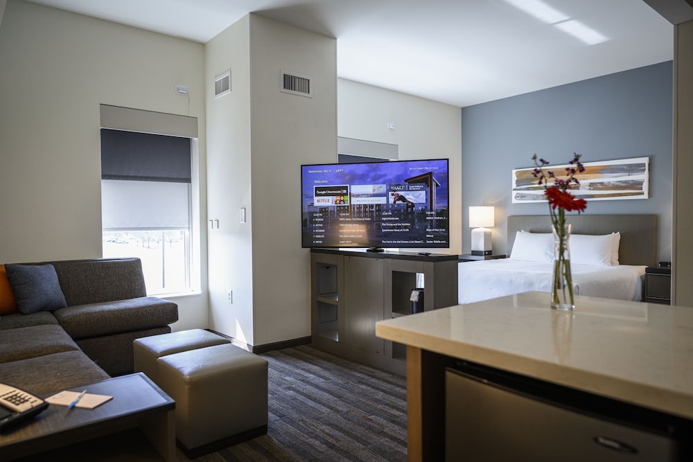 Hyatt House Indianapolis / Fishers 52/68