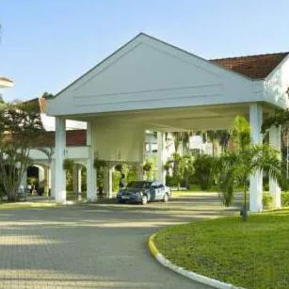 Sarova Whitesands Beach Resort and Spa 64/73