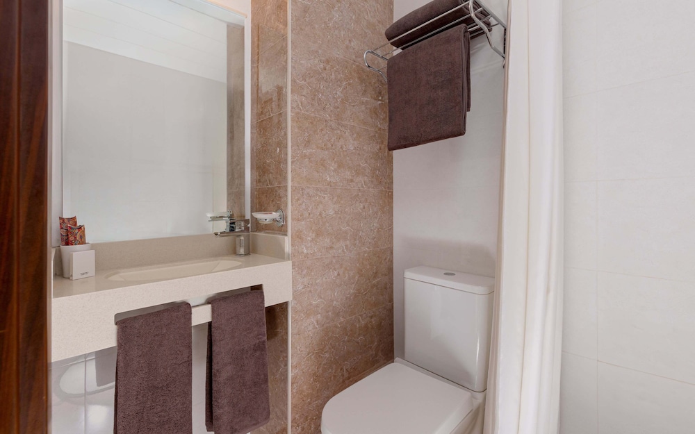 Standard, Twin Beds, Chinar Hotel & Spa 8/8