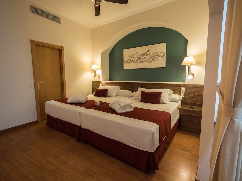 Senator Cadiz Spa Hotel 8/71