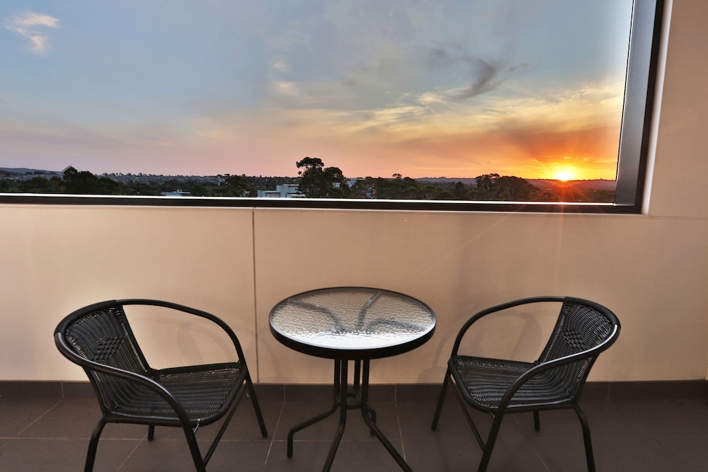 Melbourne Knox Central Apartment Hotel 48/49