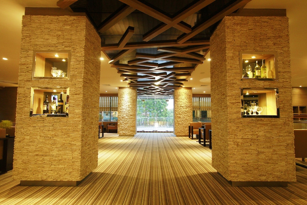 Fox Hotel Nagoya Batam 34/69