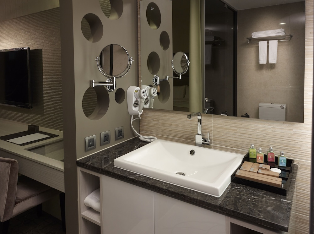 The Loft Hotel 47/75