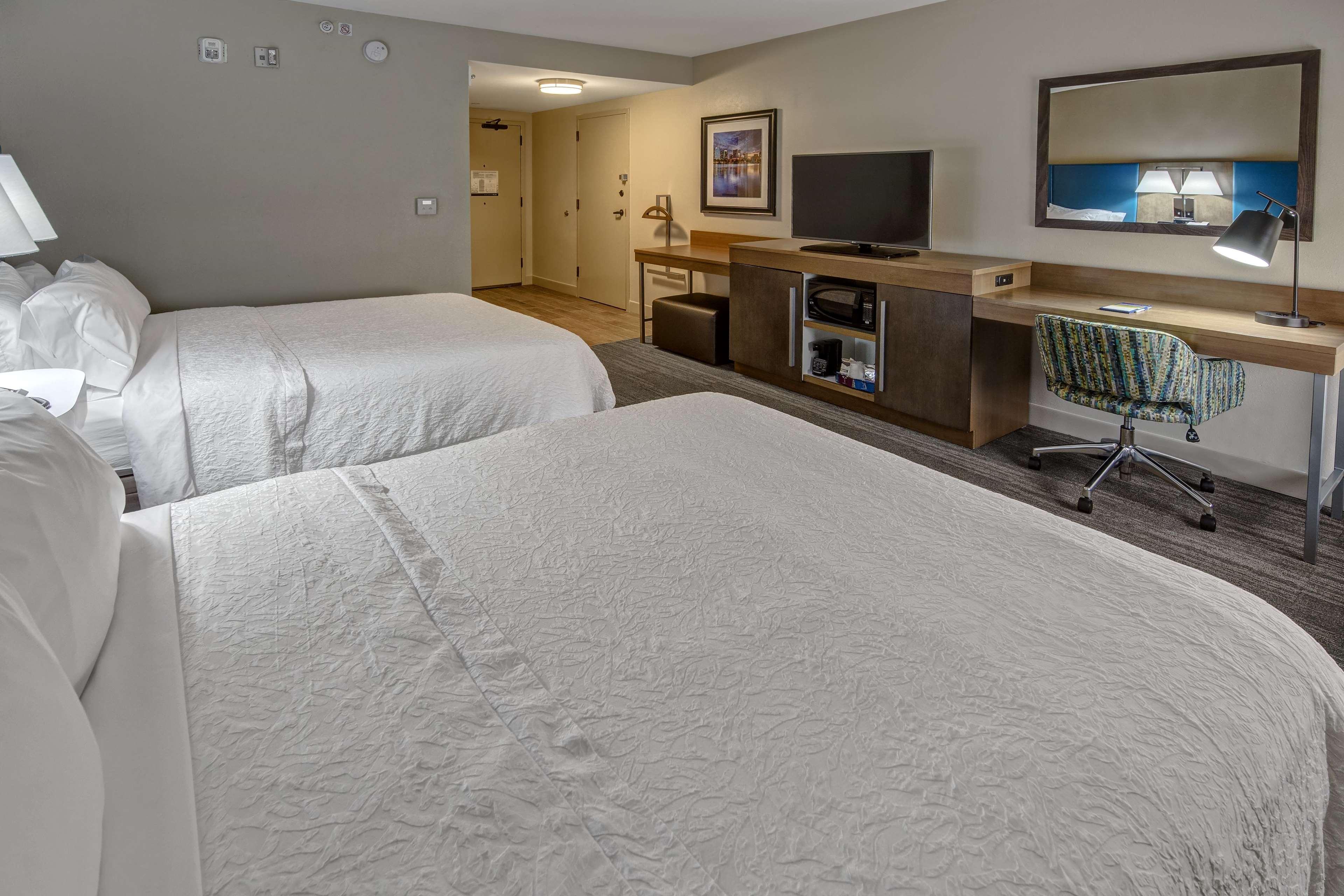 Room, Queen Bed, Accessible