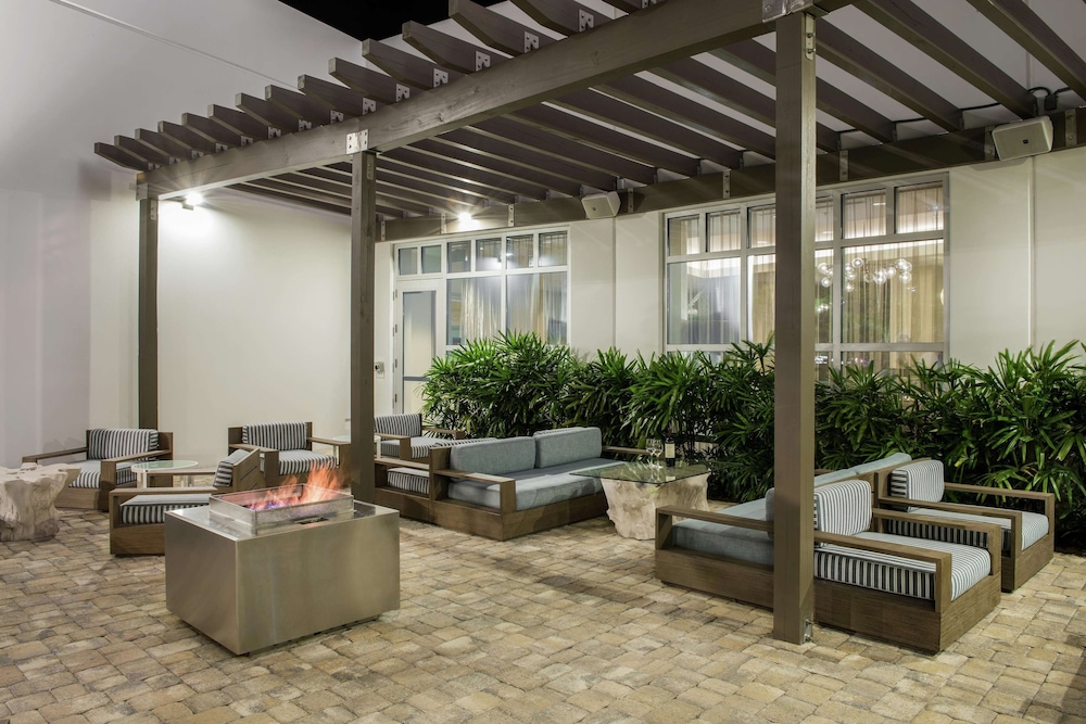 Hilton Garden Inn Miami Dolphin Mall 35/73