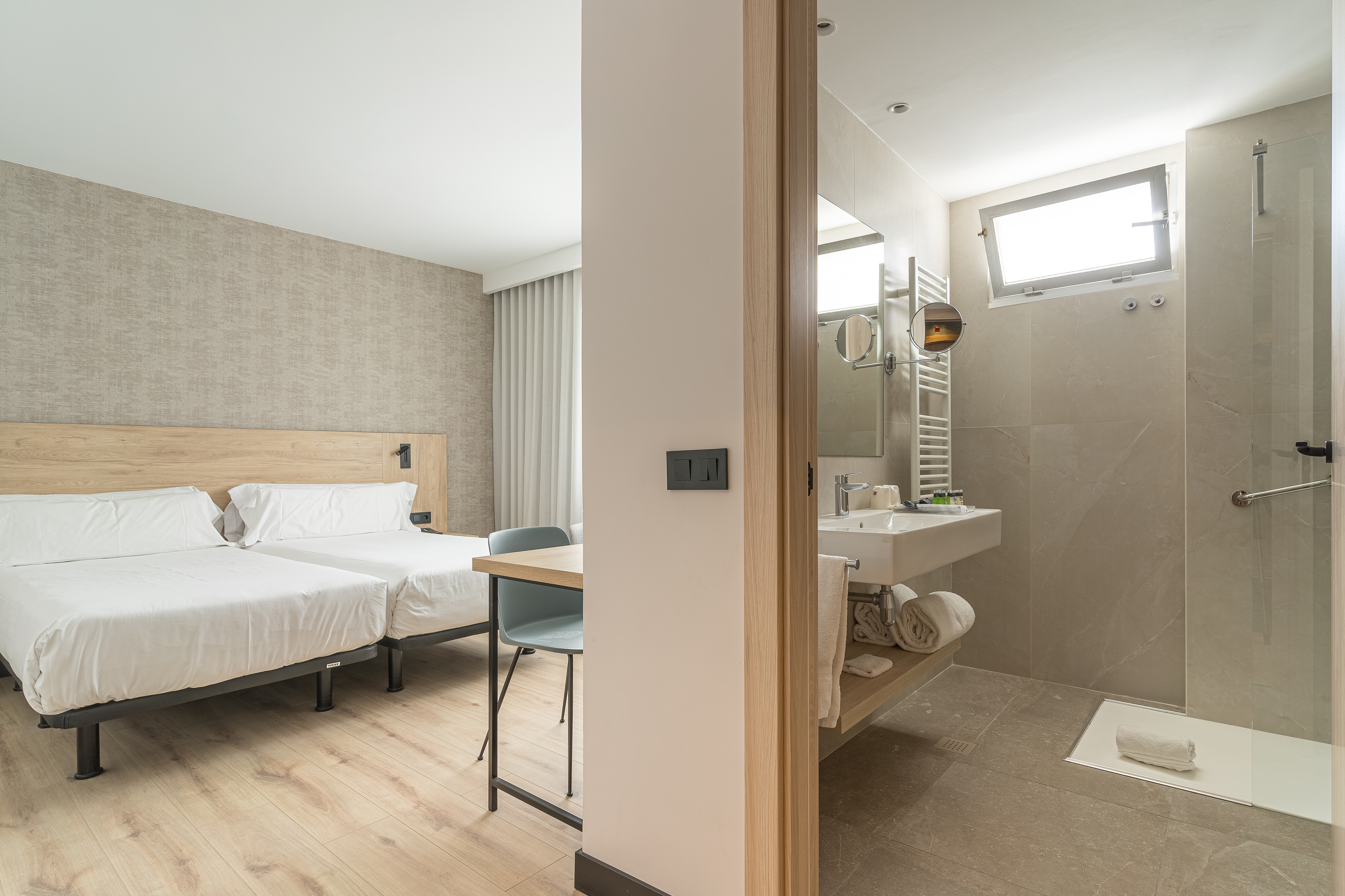 Inner, Twin Beds، Blanca de Navarra 5/5